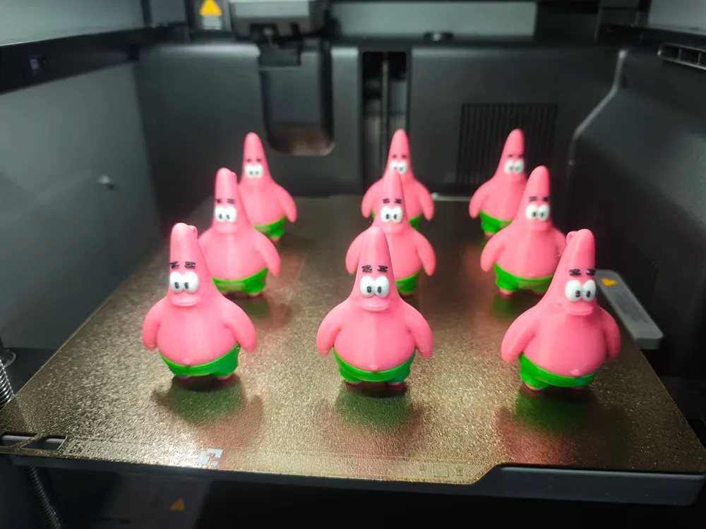 Chaveiro Patrick Bob Esponja STL Gratis no MakerWorld: Chaveiro 3D para Imprimir STL — vista adicional para impressão 3D